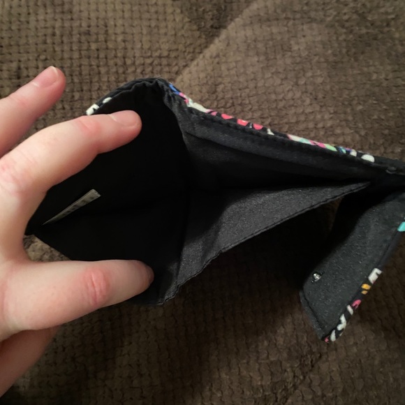 Beautiful 4 piece Vera Bradley bundle!! - Picture 10 of 16